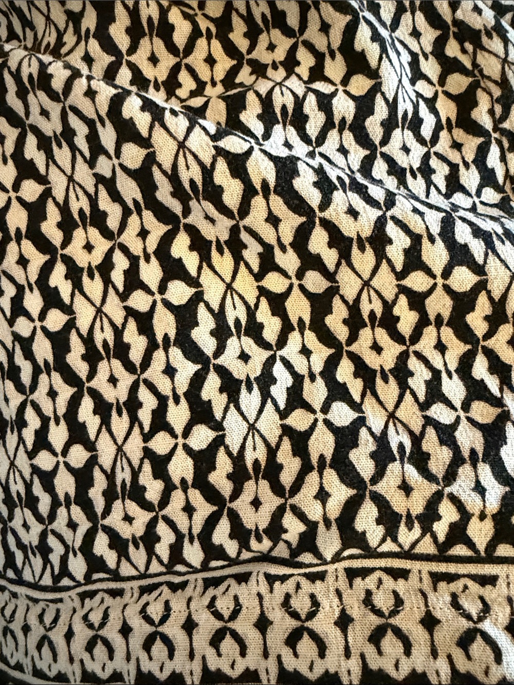 Max Studio Women's Black & White Print Wide Leg Flowy Pants - Picture 5 of 5
